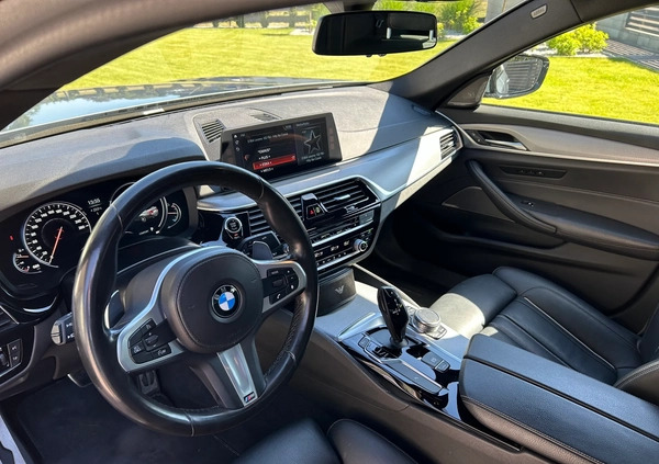 BMW Seria 5 cena 159000 przebieg: 117000, rok produkcji 2018 z Leszno małe 172